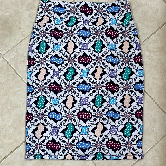 LuLaRoe Disney Minnie Mouse  Cassie Skirt - Picture 3 of 6